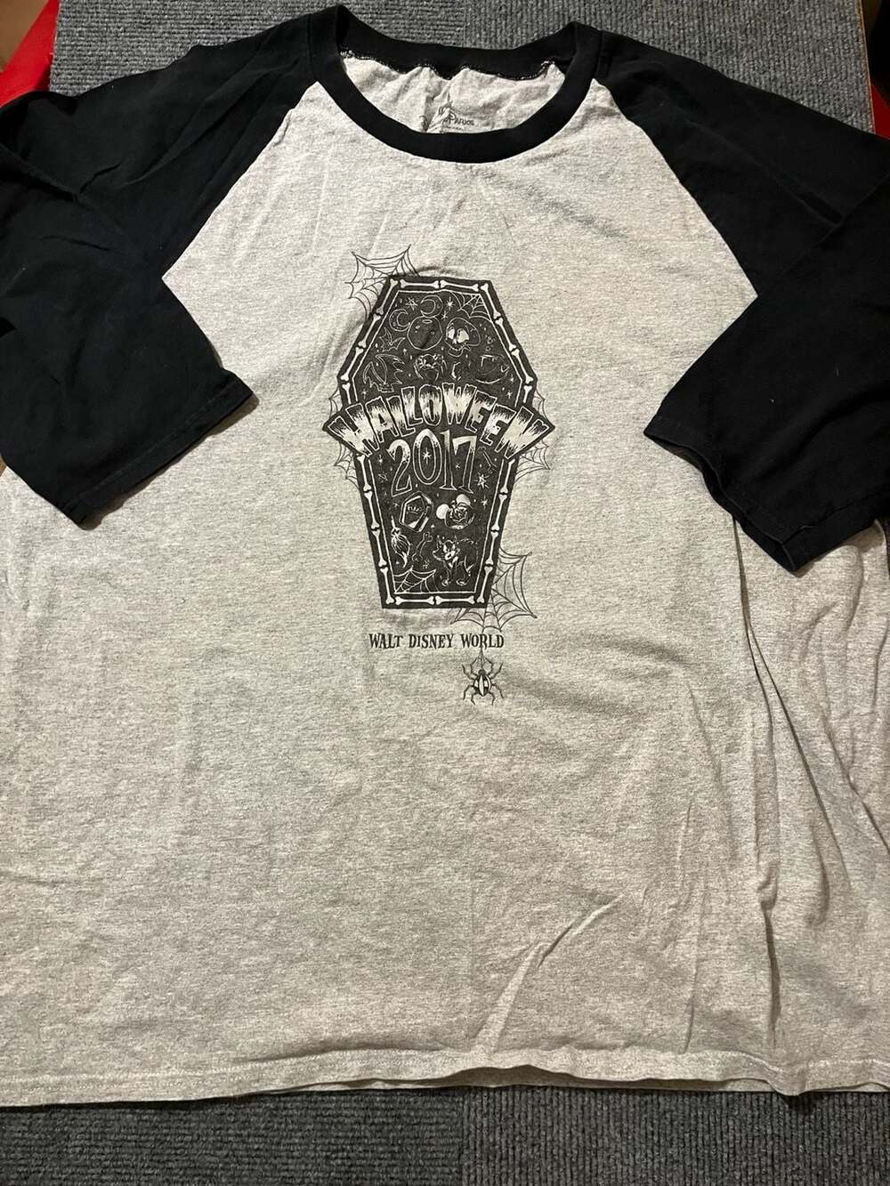 Disney Parks Walt Disney World Halloween 2017 Coffin Raglan Baseball T-Shirt